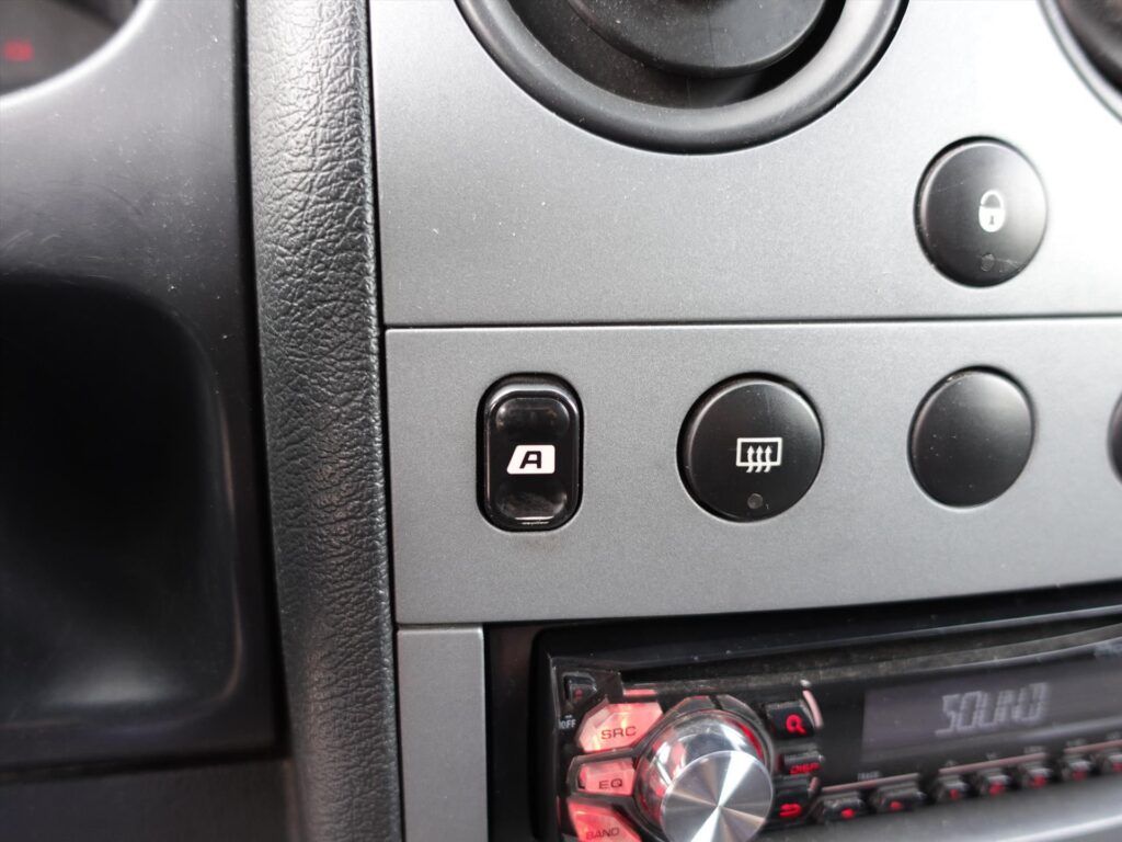 Citroen-Berlingo-1-6-HDI-800-10