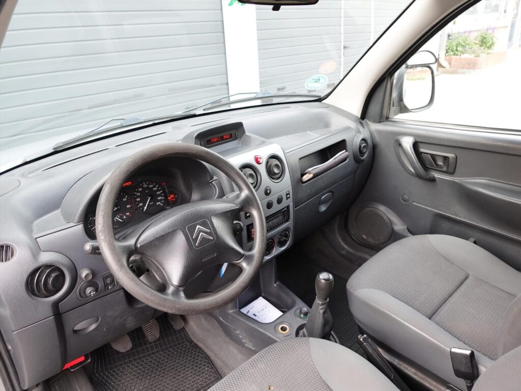 Citroen-Berlingo-1-6-HDI-800-6