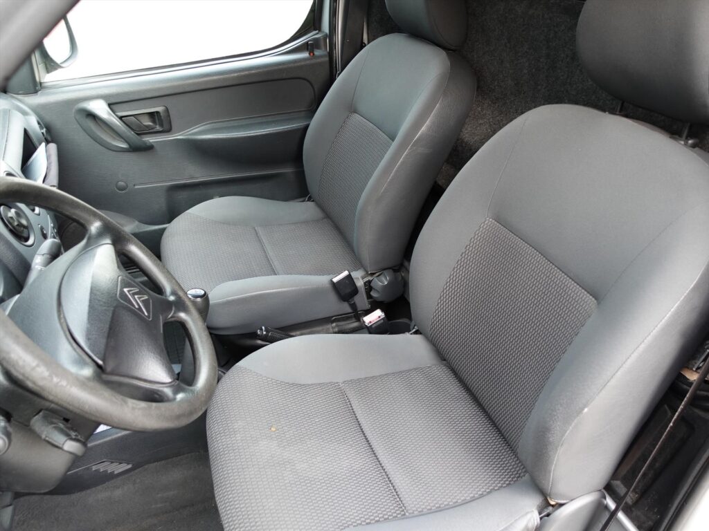 Citroen-Berlingo-1-6-HDI-800-7