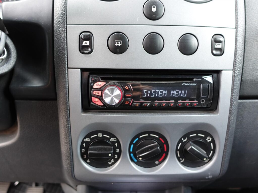 Citroen-Berlingo-1-6-HDI-800-8