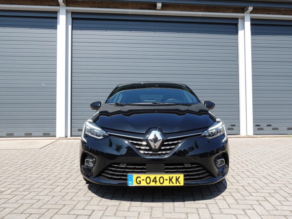 RENAULT-Clio-1-0-TCe-100pk-Initiale-Paris-5