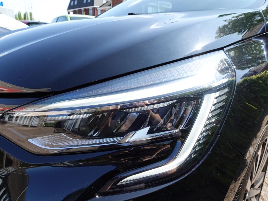 RENAULT-Clio-1-0-TCe-100pk-Initiale-Paris-7