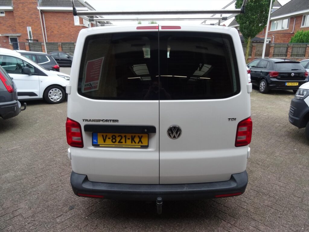 VOLKSWAGEN-Transporter-CDC-2-0-TDI-102pk-L2H1-340-2800-Euro-6-11