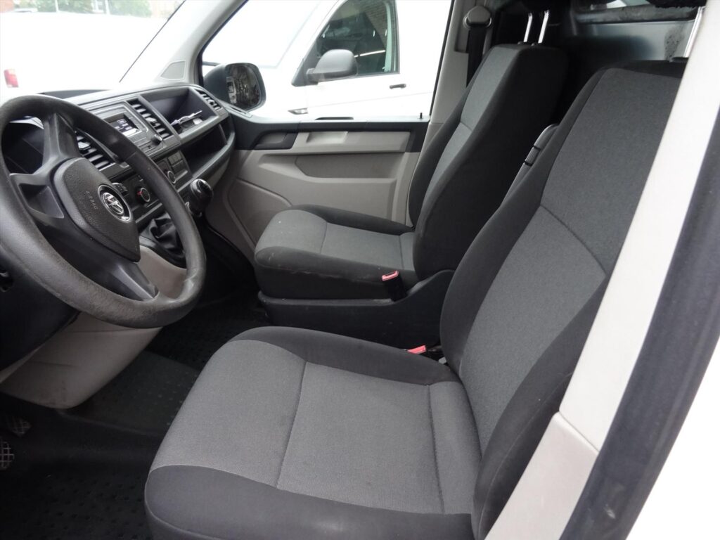 VOLKSWAGEN-Transporter-CDC-2-0-TDI-102pk-L2H1-340-2800-Euro-6-3
