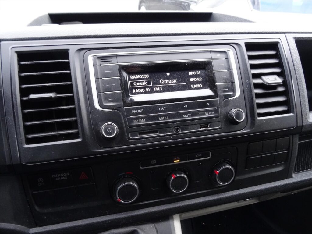 Volkswagen-Transporter-2-0-D-75KW-EX-BTW-4