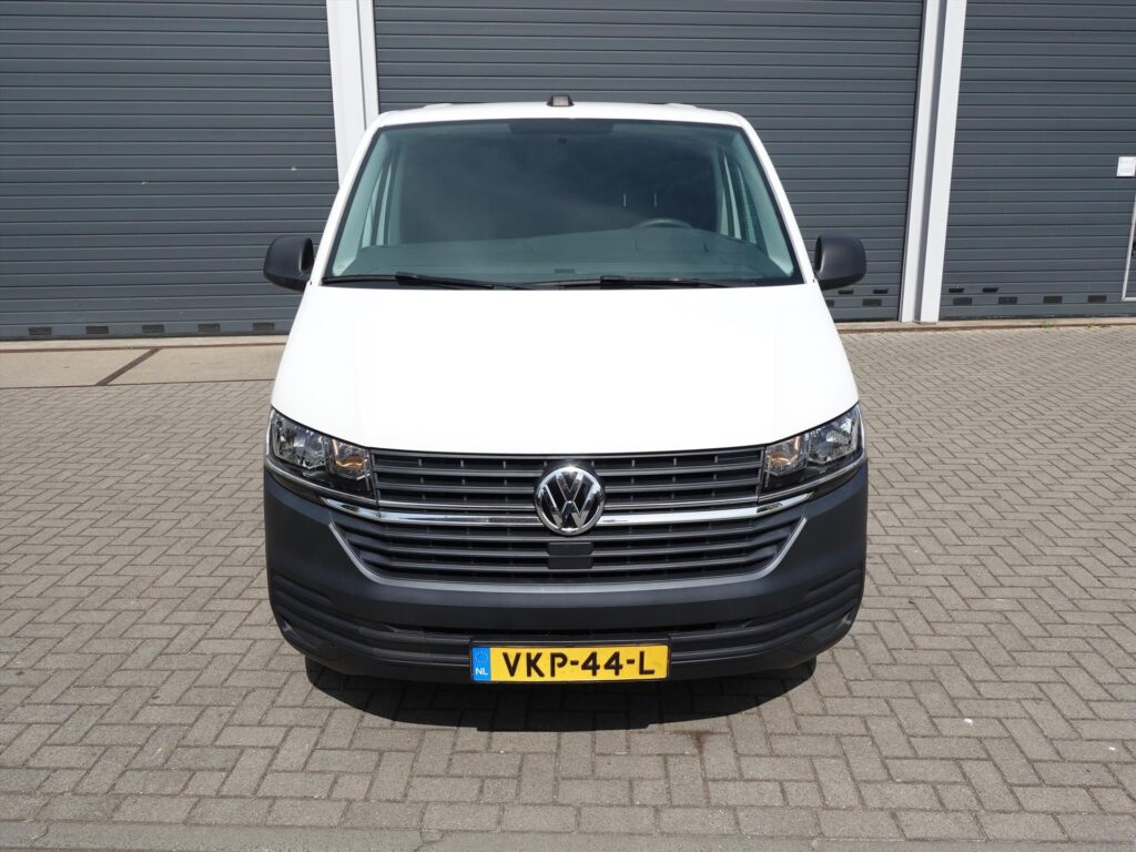 Volkswagen-Transporter-GB-2-0-TDI-110pk-L2H1-340-2800-Economy-Business-3