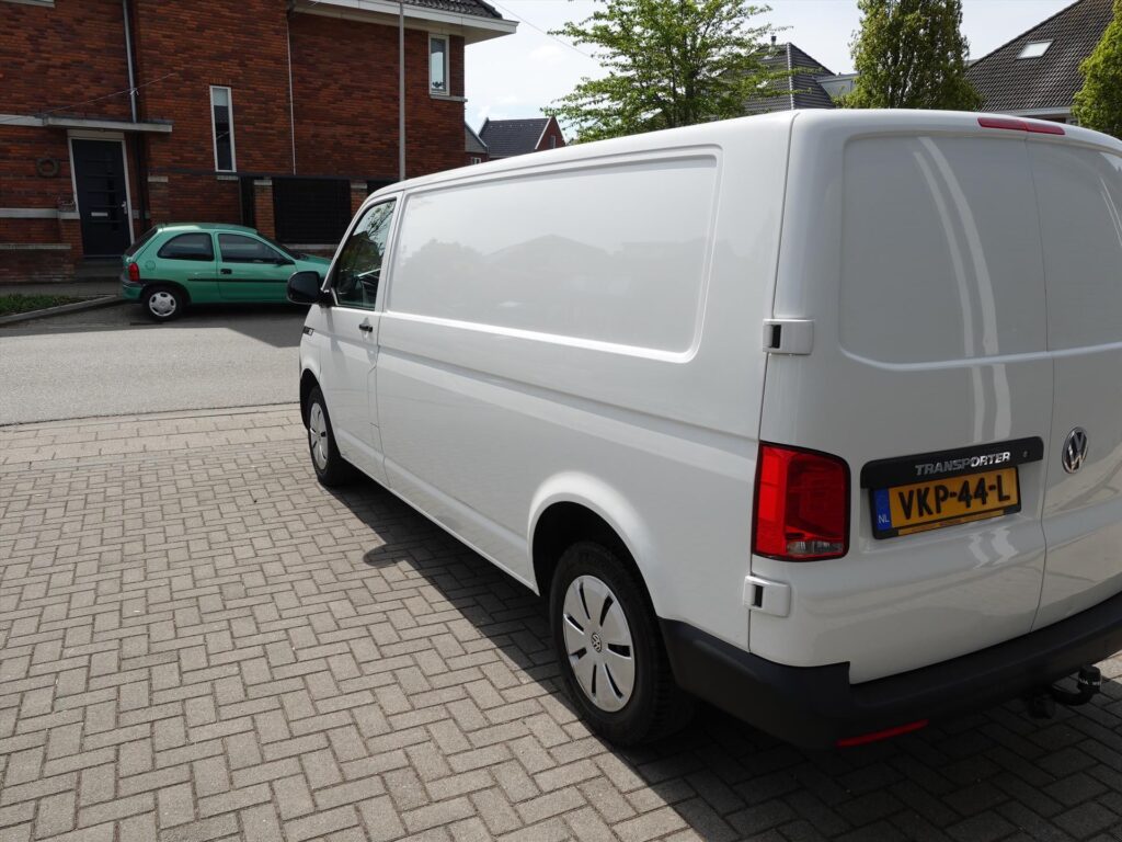 Volkswagen-Transporter-GB-2-0-TDI-110pk-L2H1-340-2800-Economy-Business-6